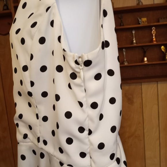 Ya Los Angeles Brand Black White Polka Dot Bare Back Size Large Top-Item #121 - Picture 4 of 4